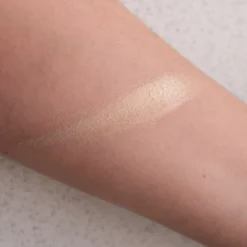 Aura del Sol Iluminador en Crema