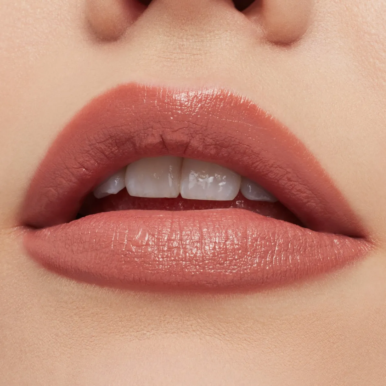 Barra de labios M·A·Cximal Sleek Satin Lipstick