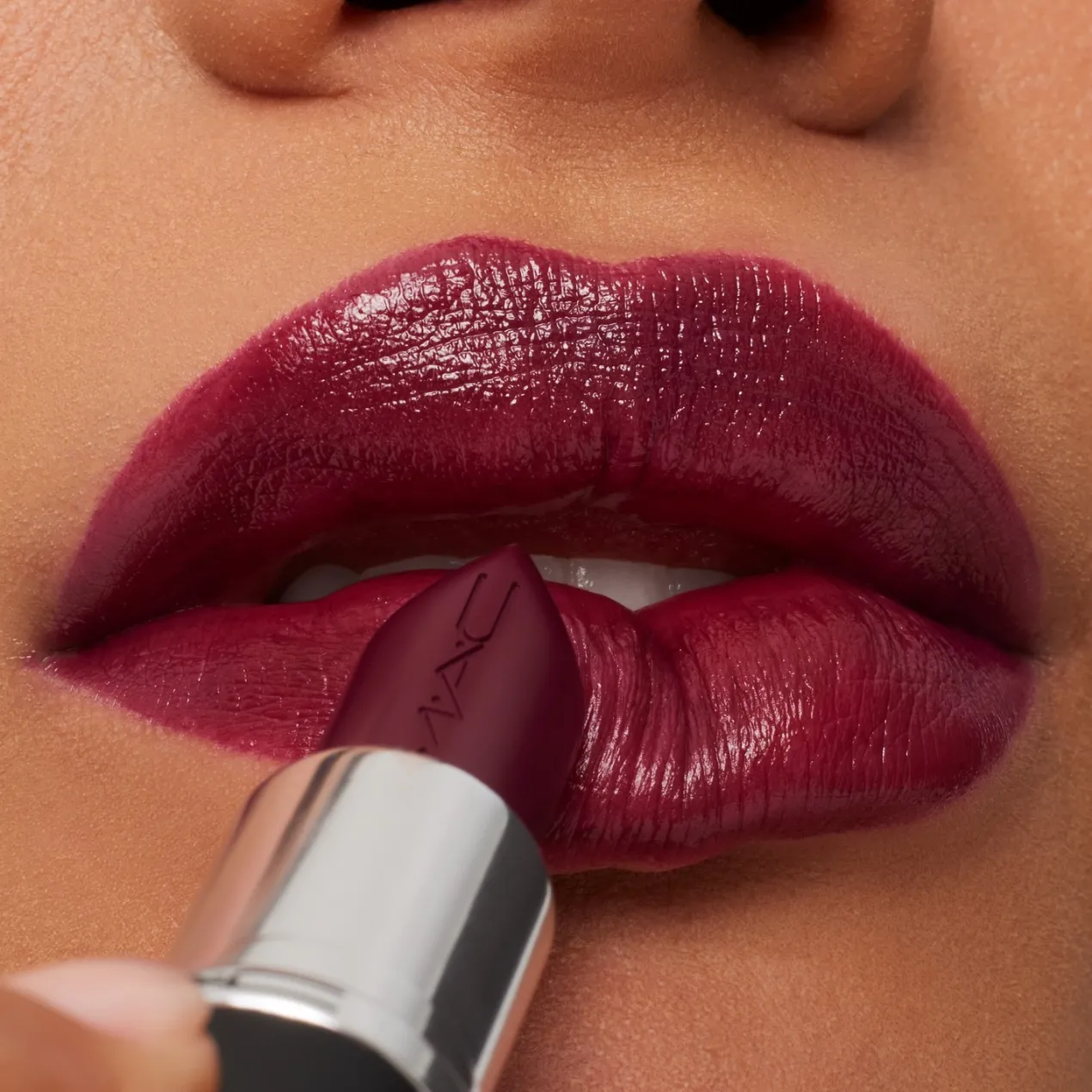 Barra de labios M·A·Cximal Sleek Satin Lipstick