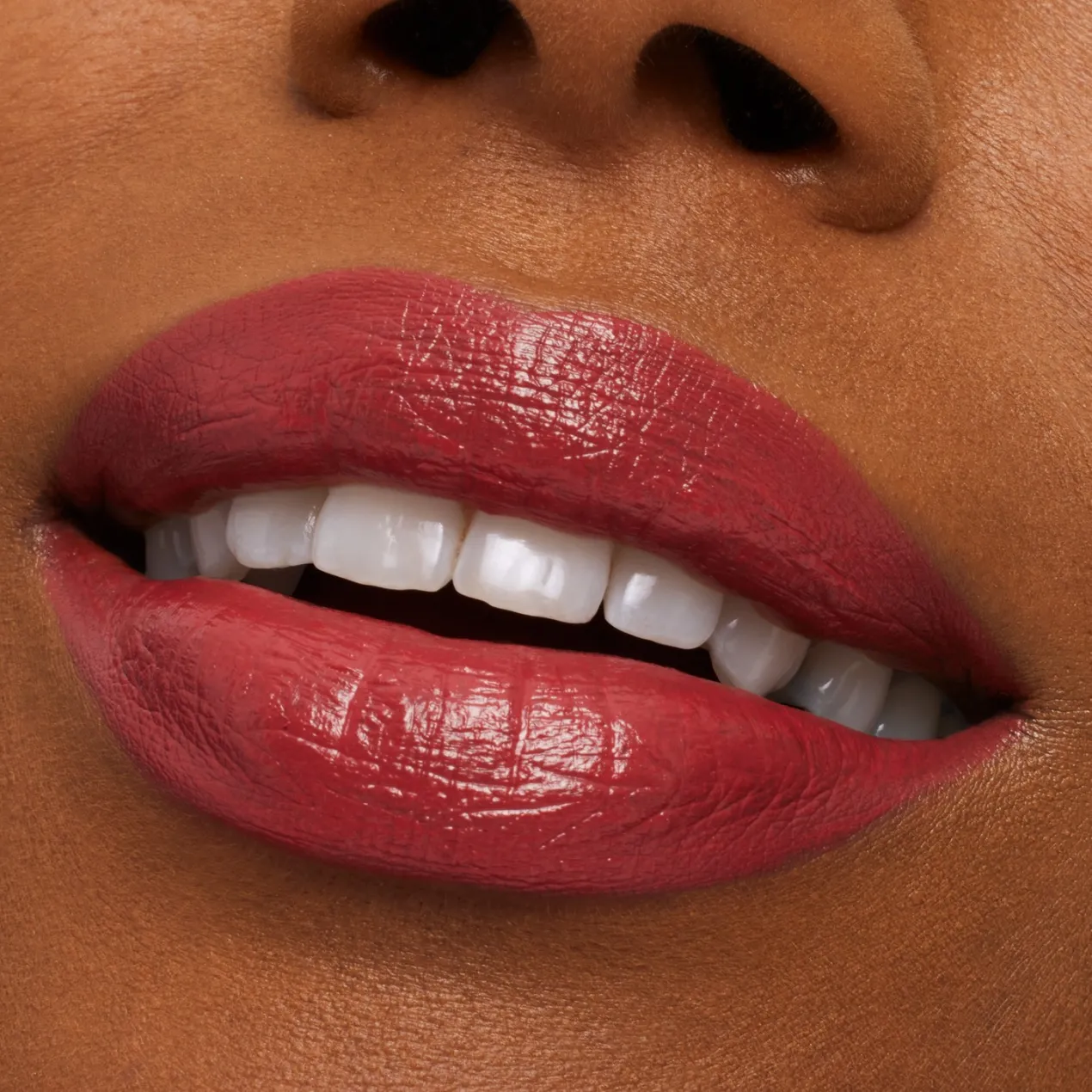 Barra de labios M·A·Cximal Sleek Satin Lipstick