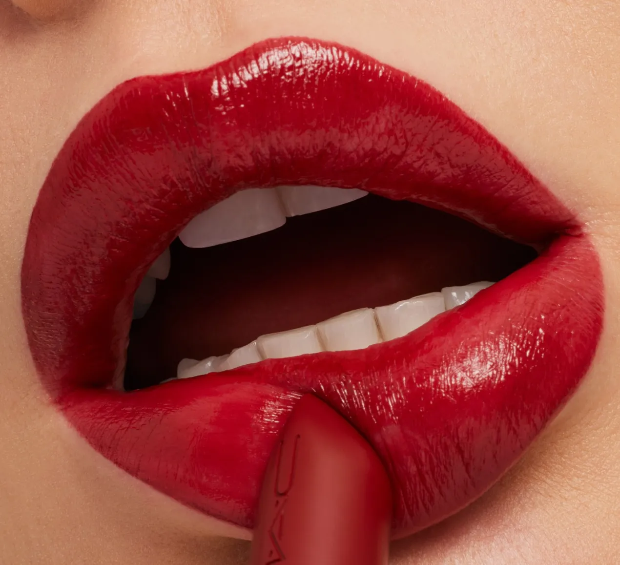 Barra de labios M·A·Cximal Sleek Satin Lipstick