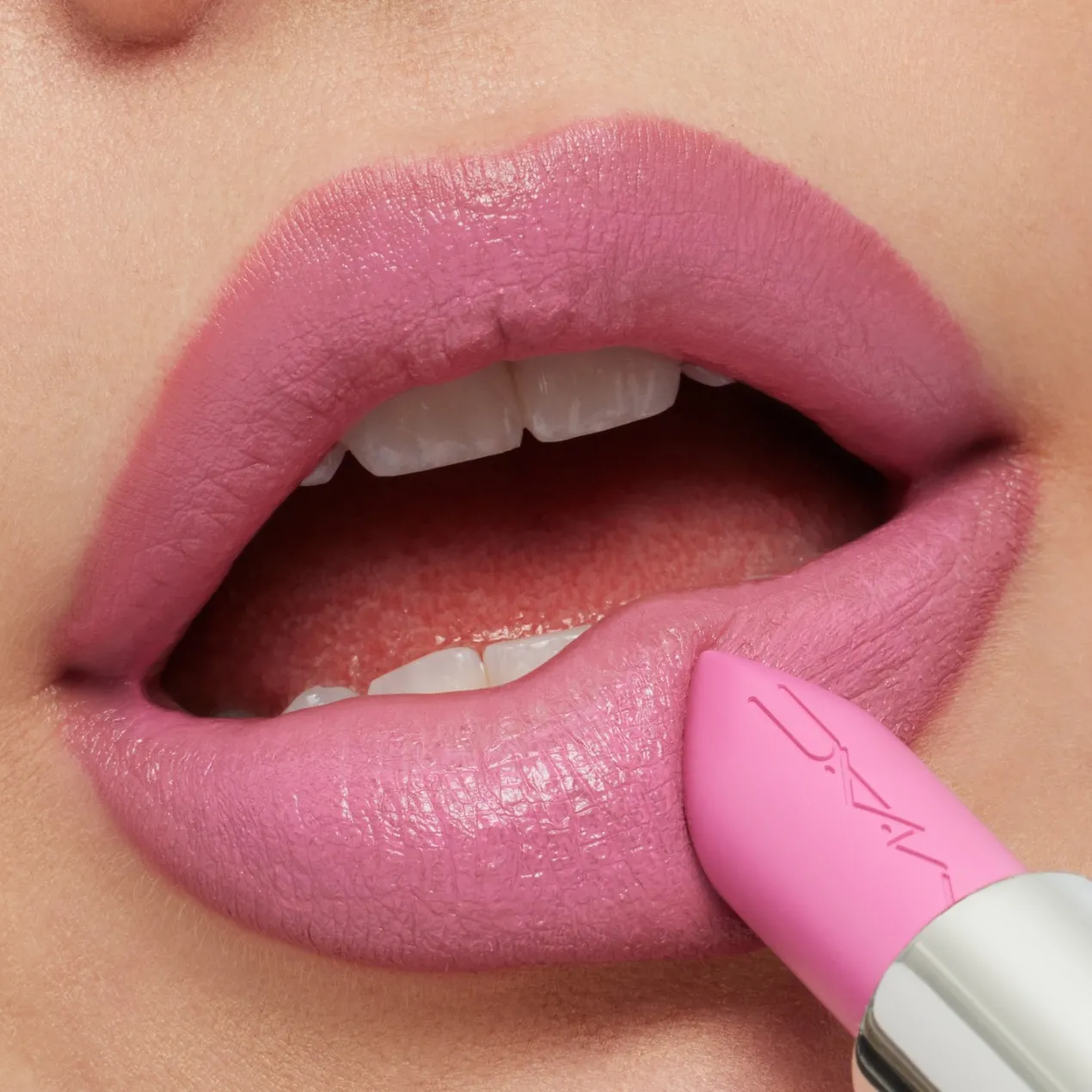Barra de labios M·A·Cximal Sleek Satin Lipstick