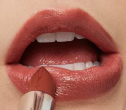 Barra de labios M·A·Cximal Sleek Satin Lipstick