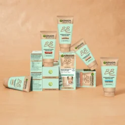 BB Cream Clásica con Vitamina C Hidratante con Color y SPF 15