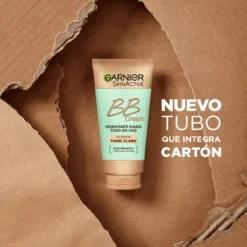 BB Cream Clásica con Vitamina C Hidratante con Color y SPF 15