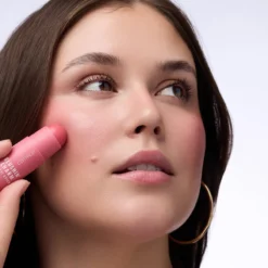 Blushin' Charm Multi Stick Colorete