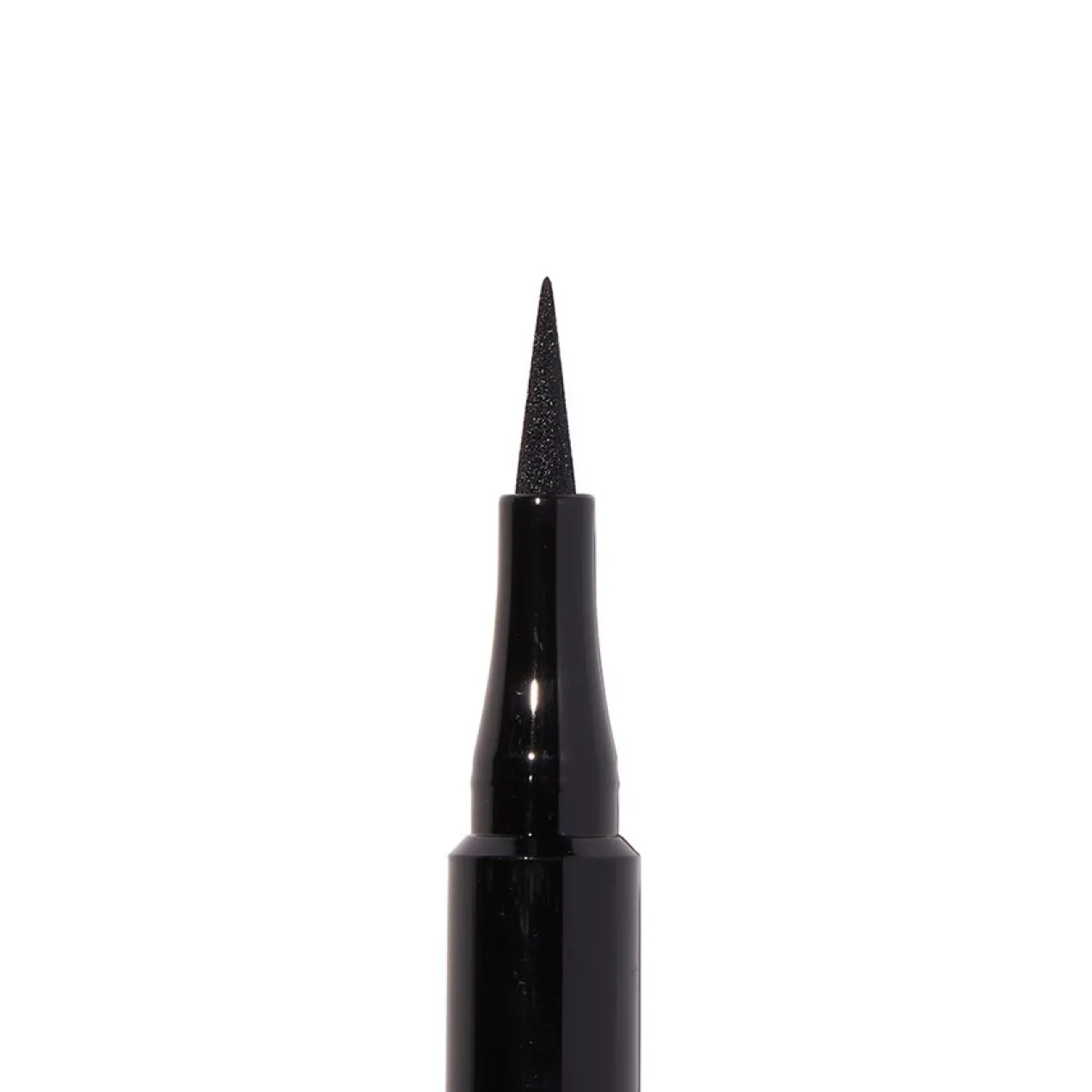 Colorstay Sharp Line Delineador de Ojos Líquido Punta Fina