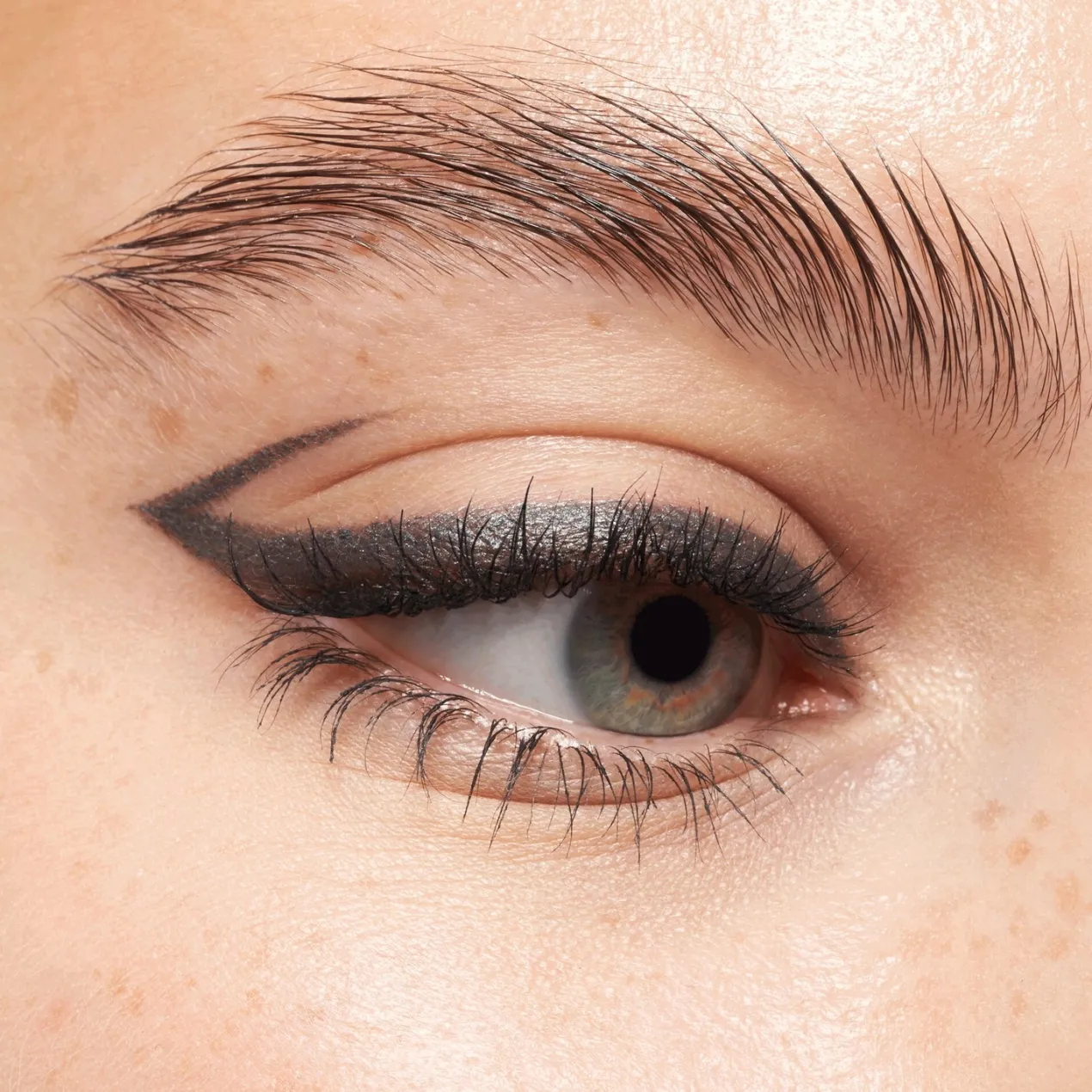 Delineador de ojos Kajal Pencil