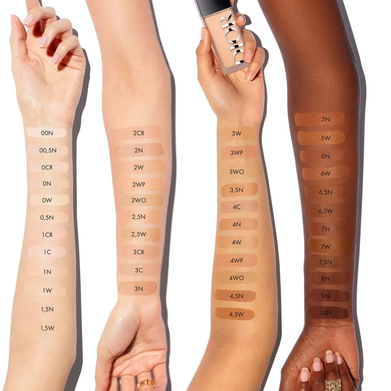 Dior Forever Skin Wear Base de maquillaje mate con efecto difuminado