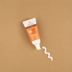 Fluido Solar Cara y Escote SPF 50+