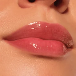 Gloss Obsessed Lip Glaze