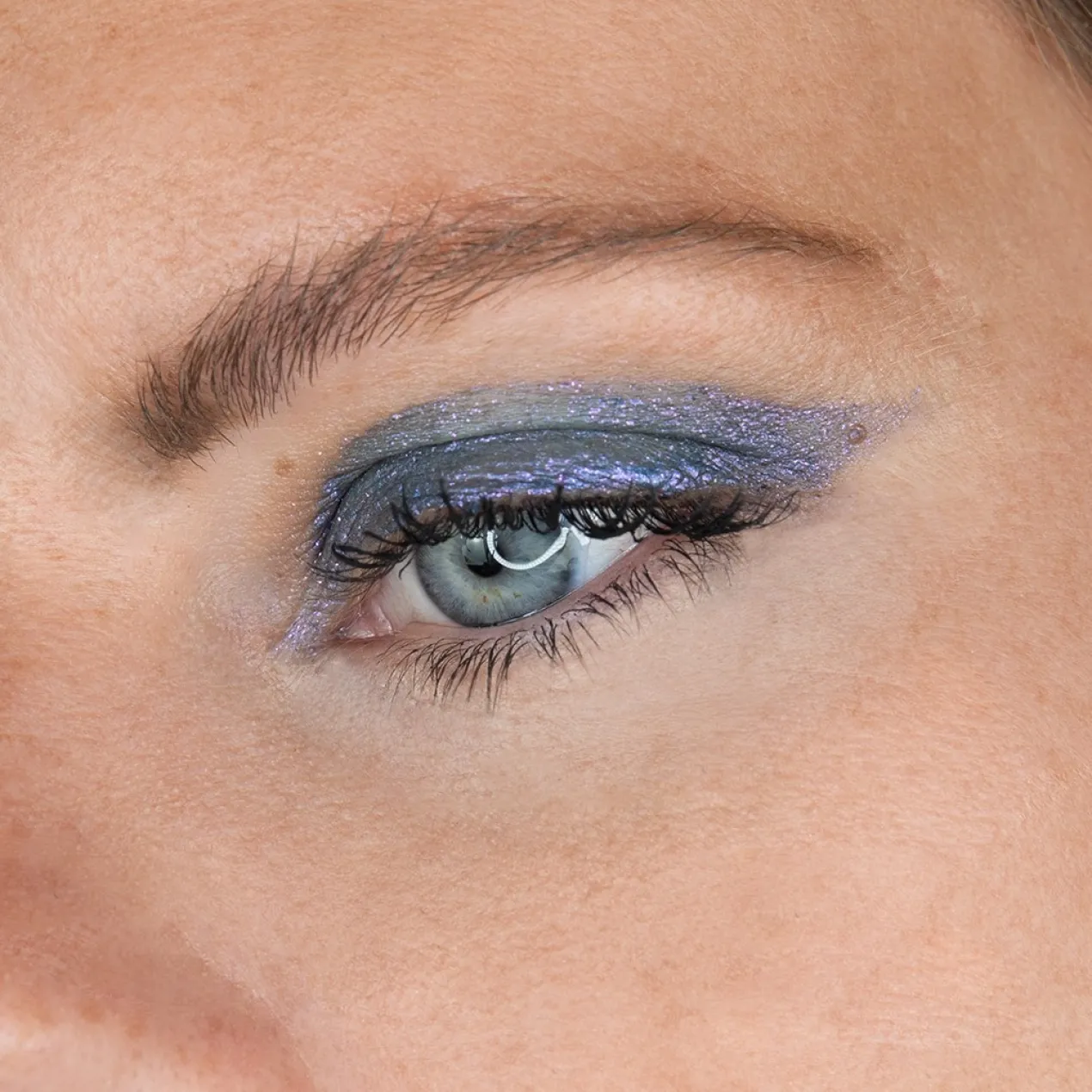 Glow Liquid Eyeshadow