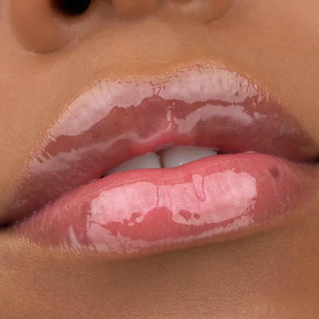 Juicy Bomb Brillo de Labios