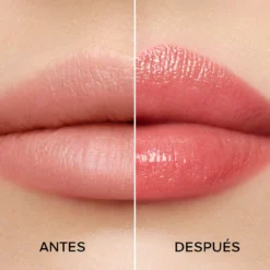 KissKiss Bee Glow Pearly Bálsamo Labial con Color Enriquecido con Miel
