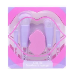 Kiss Me Brochas y Esponjas
