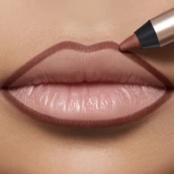 Lip Idôle Lip Shaper Perfilador de Labios con Acabado Mate