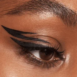 Liquid Ink Eyeliner Efecto Tinta