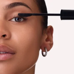 Mascara Tubing Stay In Place False Lash
