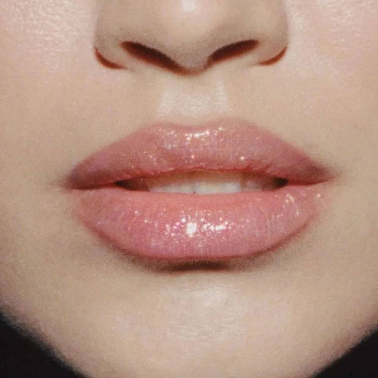Me Like Voluminizing Lip Gloss Voluminizador de Labios
