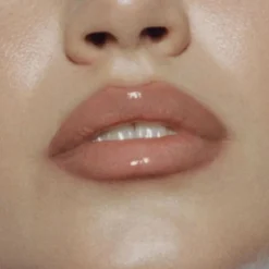 Me Like Voluminizing Lip Gloss Voluminizador de Labios