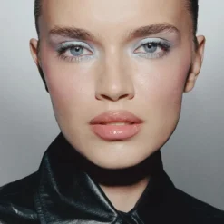 Me Like Voluminizing Lip Gloss Voluminizador de Labios