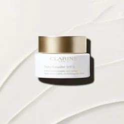 Nutri-Lumière SPF15 Crema de Día Revitalizante
