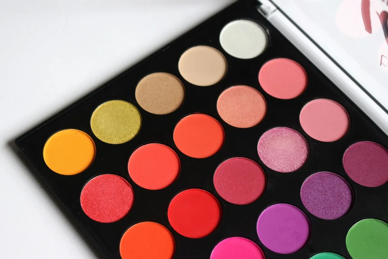 Paleta de sombras Ibiza Pressed Pigment Palette