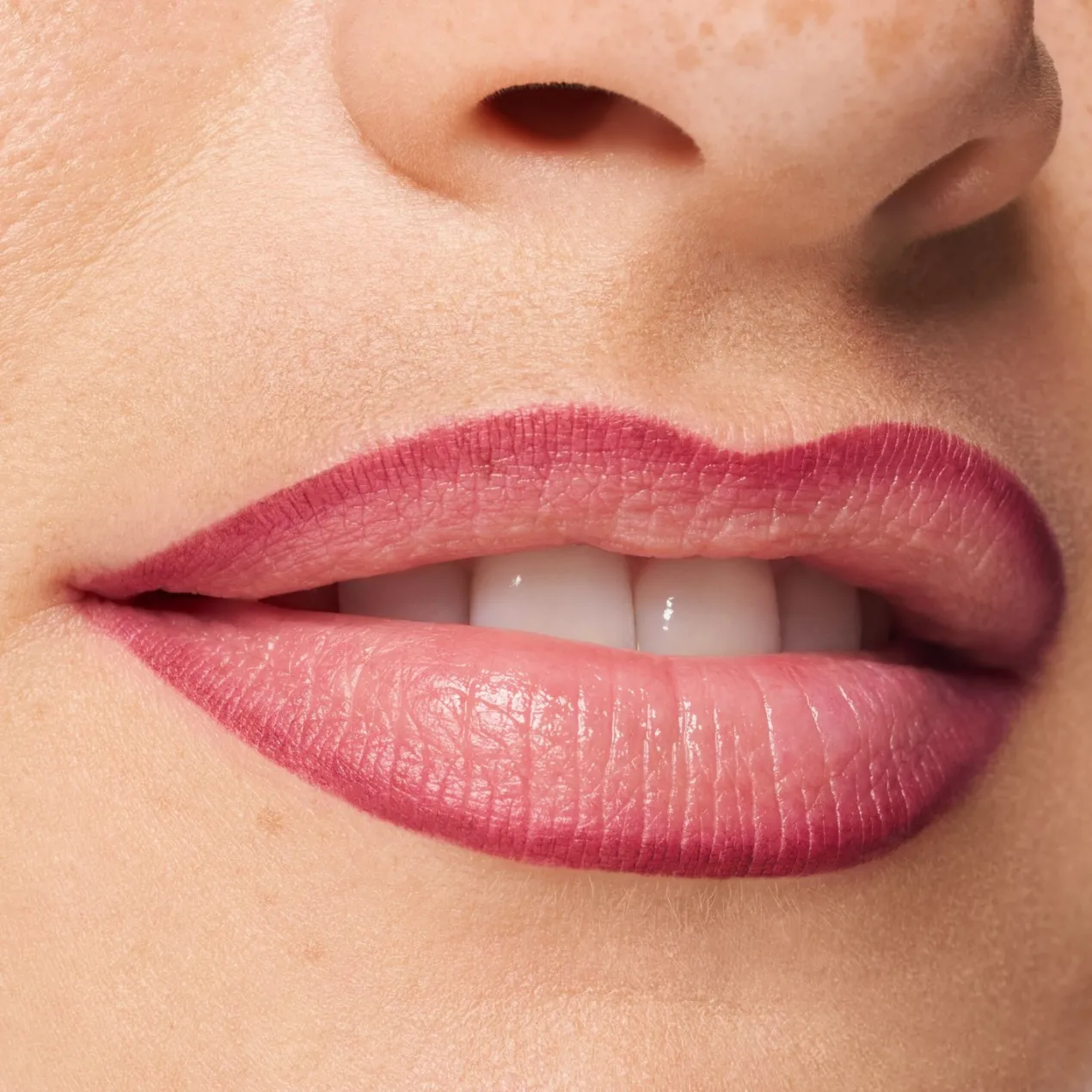 Perfilador de Labios Matte Comfort 8h