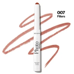 Photoready Instant Blur Liner Perfilador de Labios
