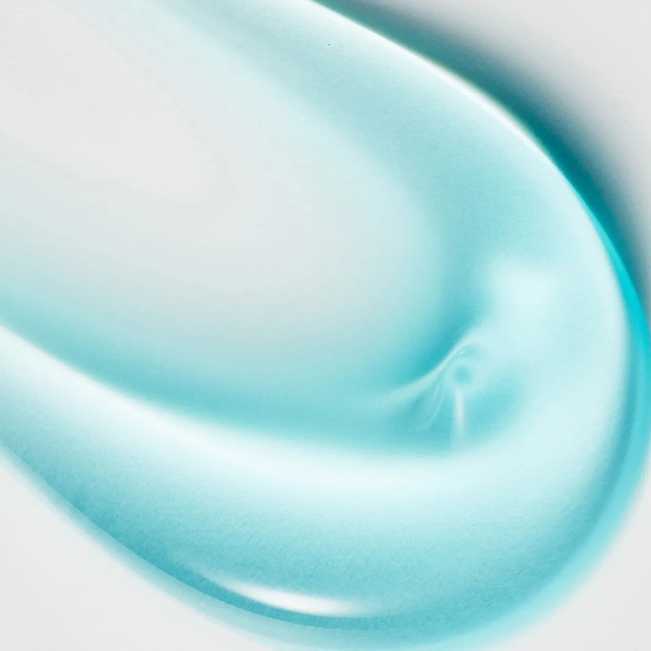 Plump Ambition Aceite Labial con Ácido Hialurónico y Tripéptidos