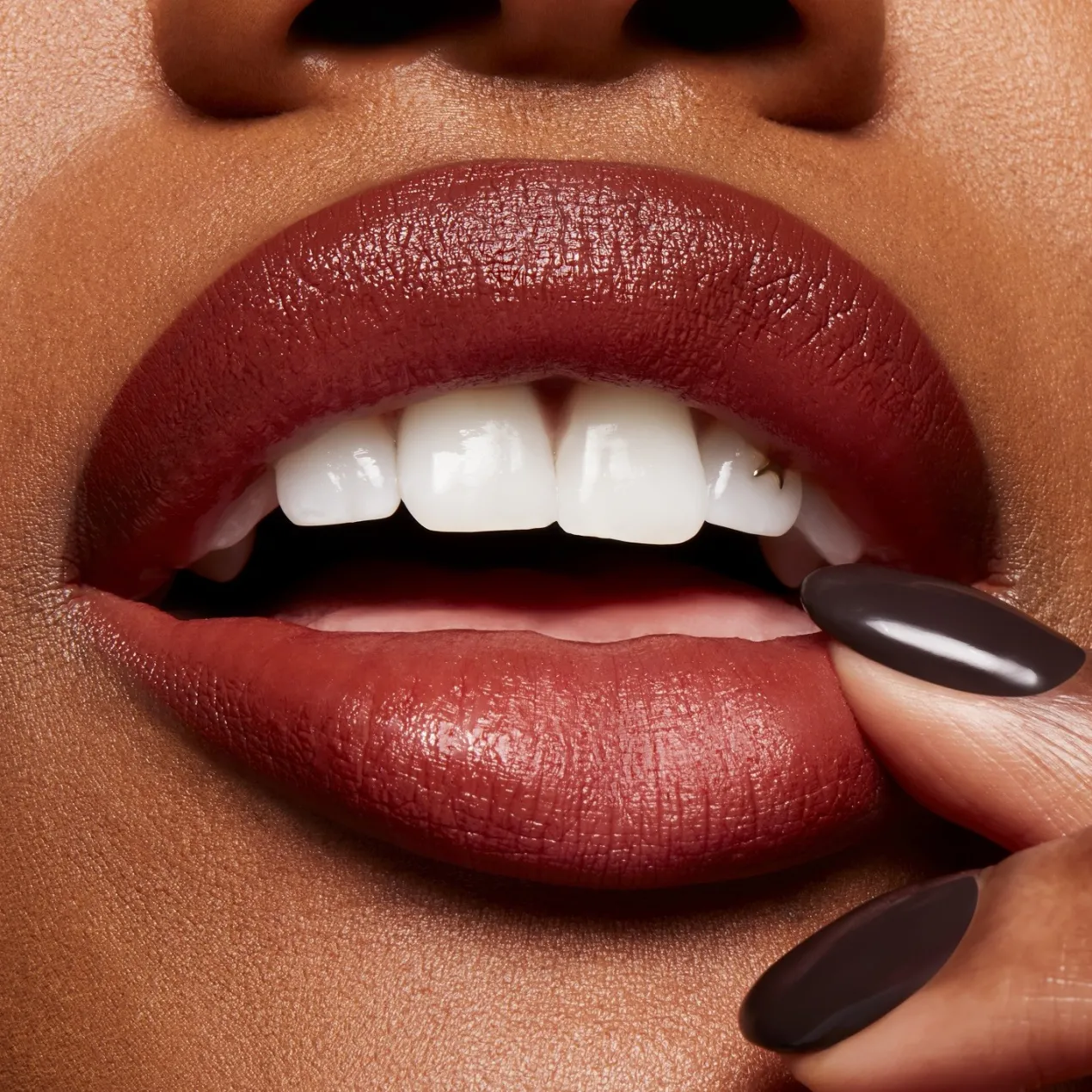 Powder Kiss Velvet Blur Barra de Labios Matte