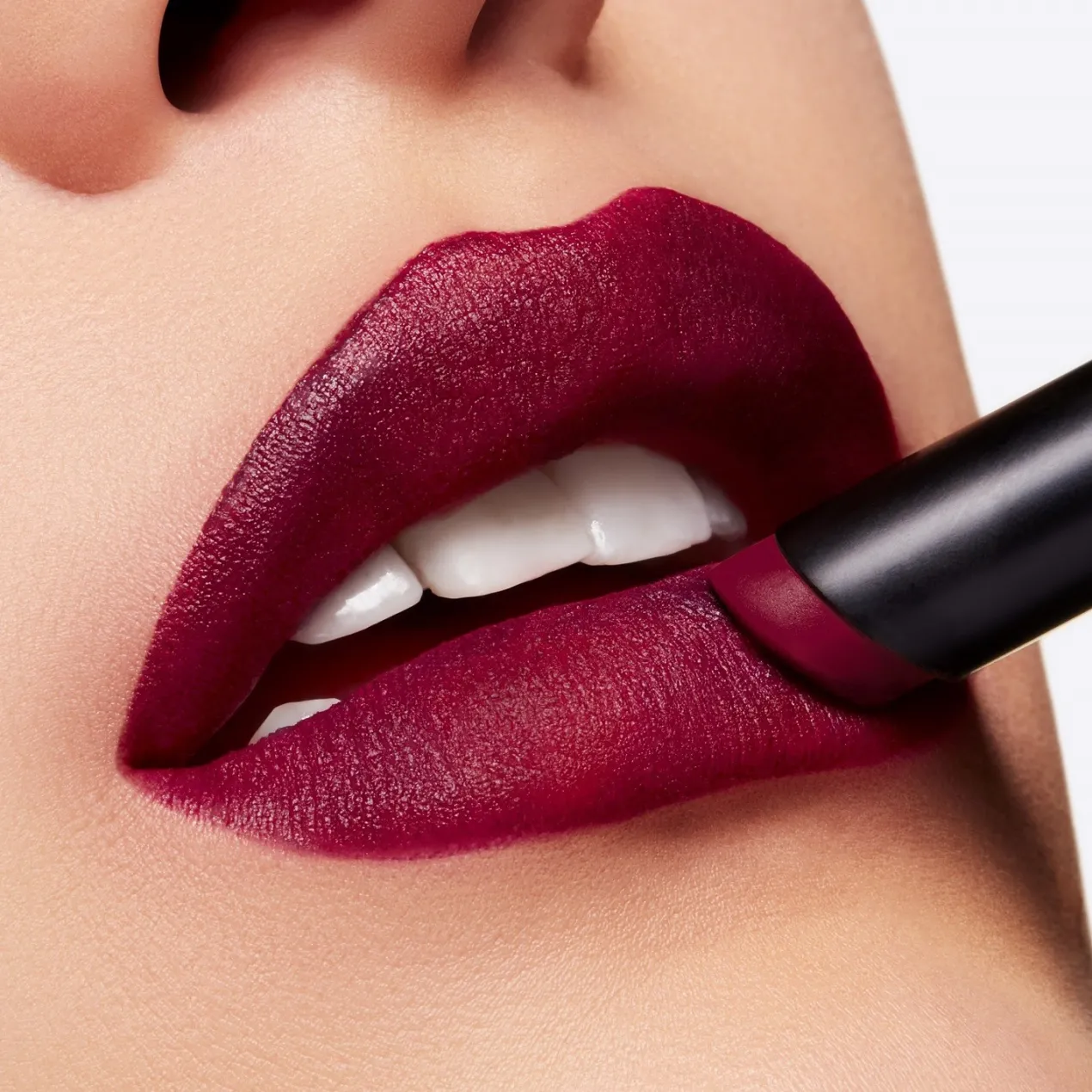 Powder Kiss Velvet Blur Barra de Labios Matte