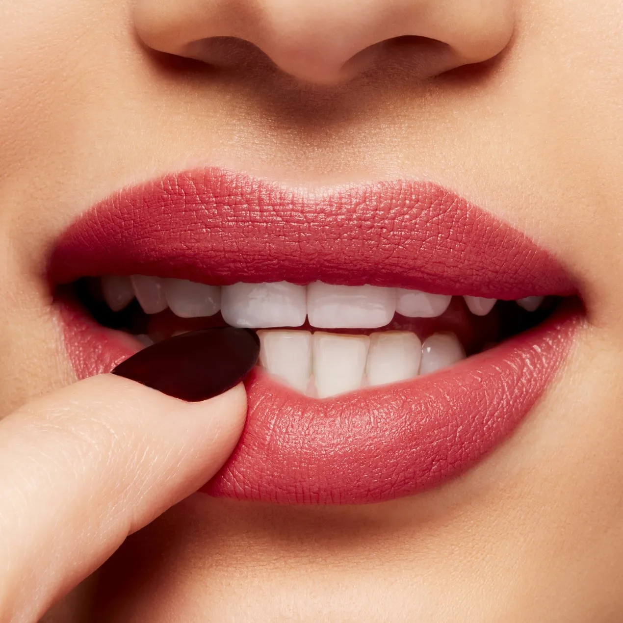 Powder Kiss Velvet Blur Barra de Labios Matte