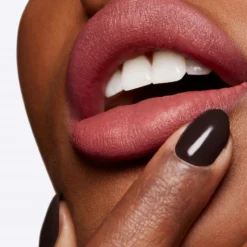 Powder Kiss Velvet Blur Barra de Labios Matte