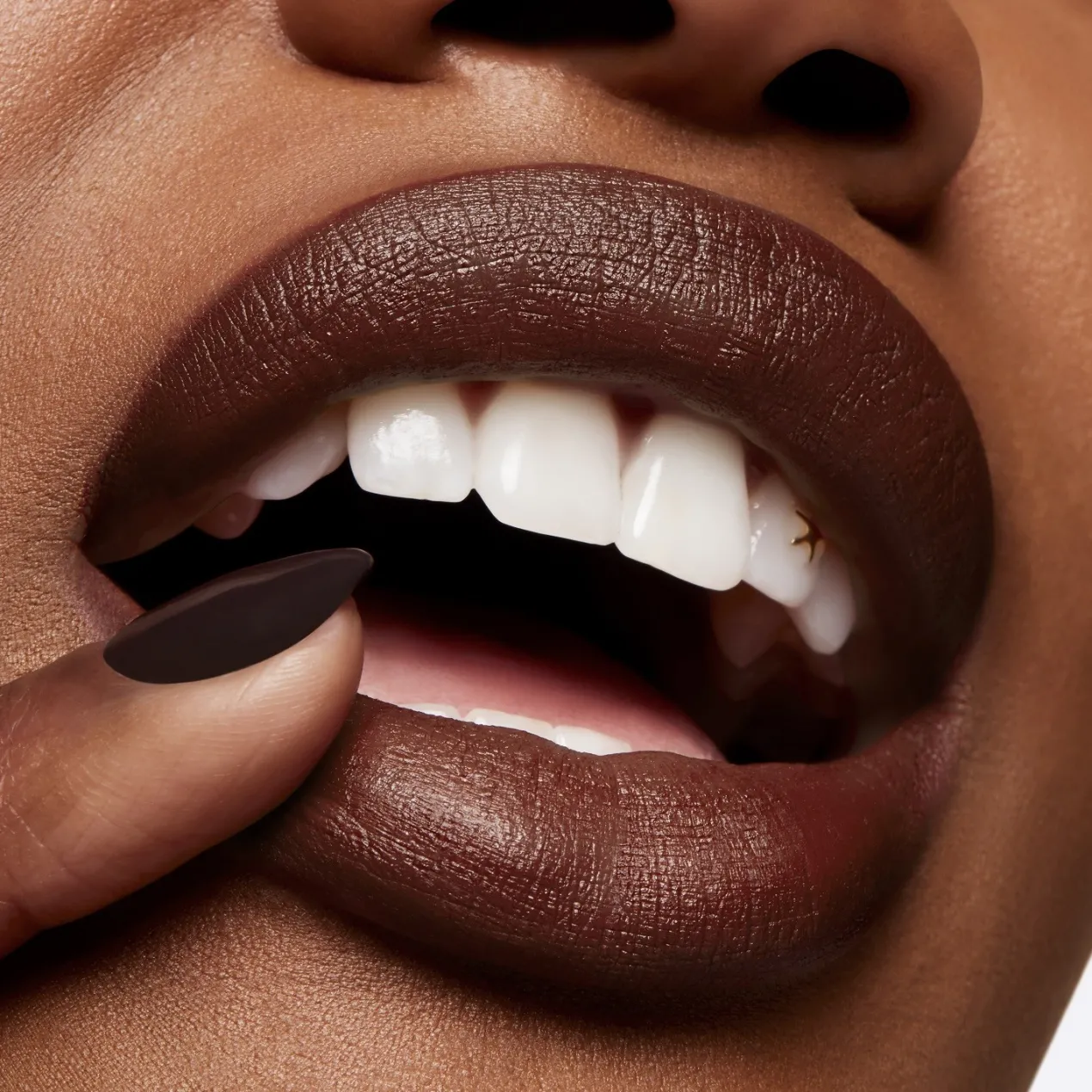Powder Kiss Velvet Blur Barra de Labios Matte