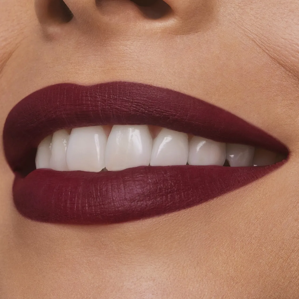 Pure Color Barra de Labios Mate de Larga Duración