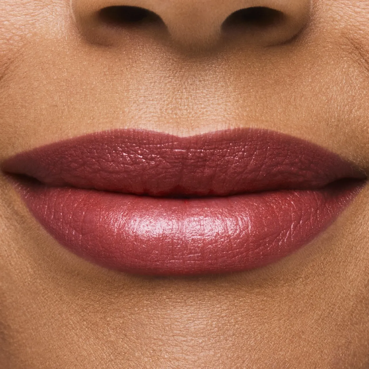 Pure Color Emerald barra de labios Hi-Lustre