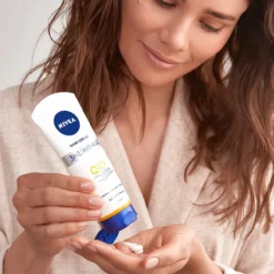 Q10 Crema de Manos Antiedad 3 en 1