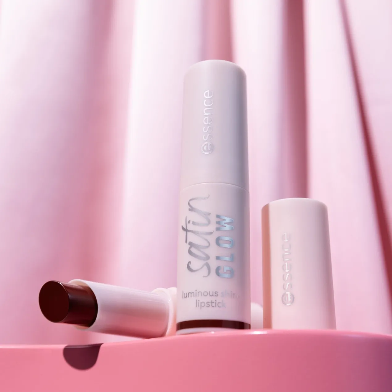 Satin Glow Barra de Labios con Brillo Luminoso
