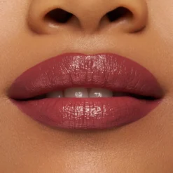 Satin Glow Barra de Labios con Brillo Luminoso
