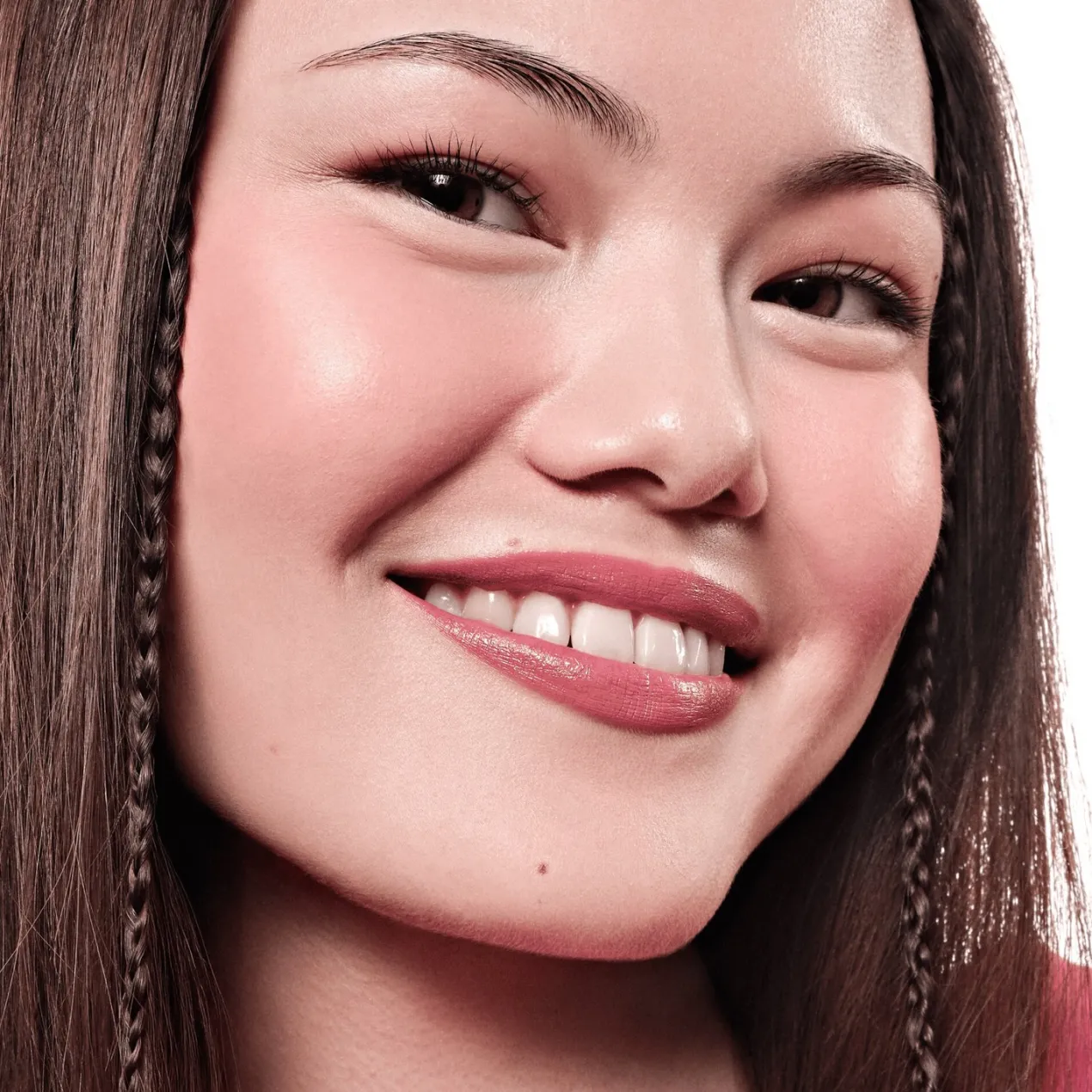 Satin Glow Barra de Labios con Brillo Luminoso