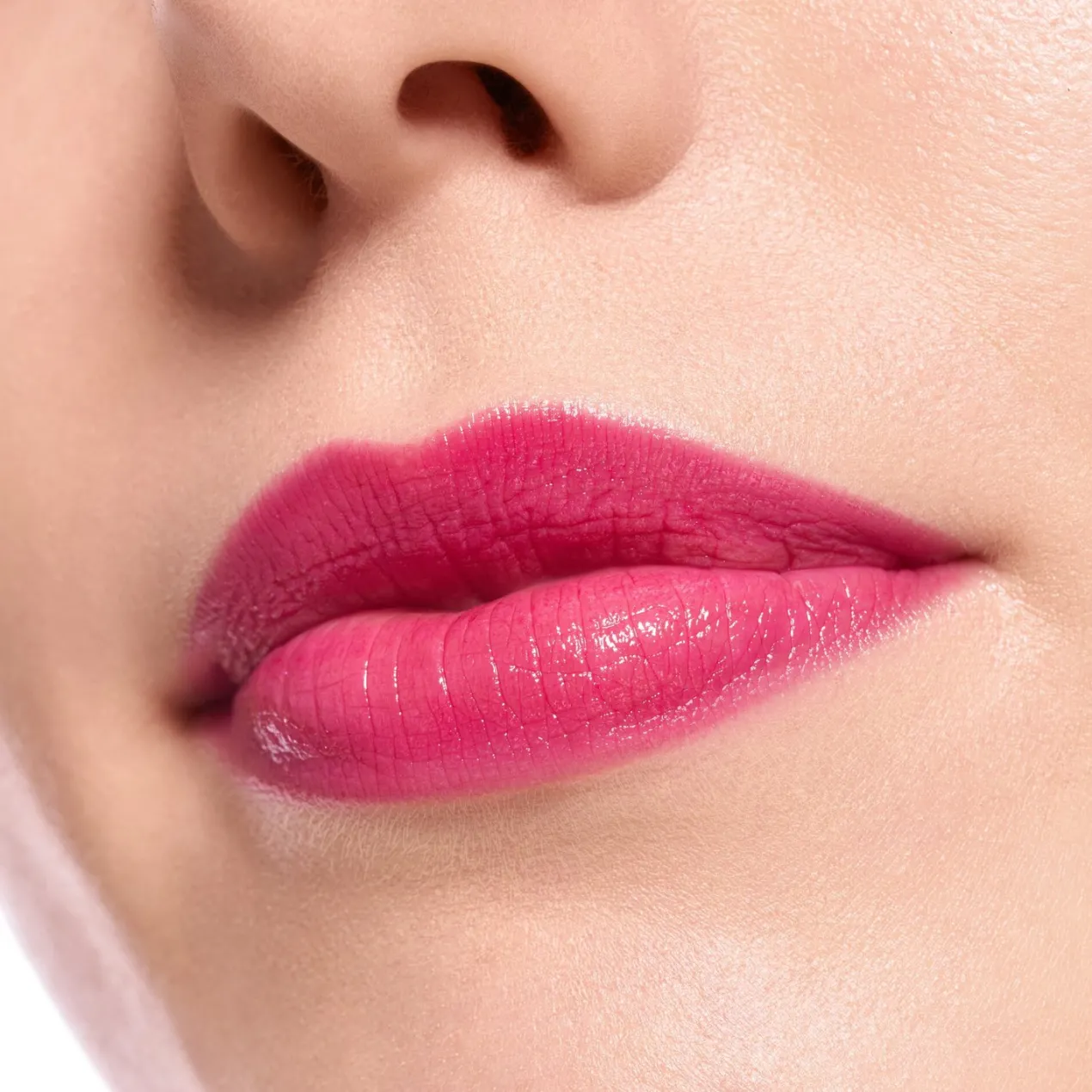 Satin Glow Barra de Labios con Brillo Luminoso