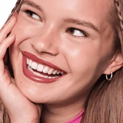 Satin Glow Barra de Labios con Brillo Luminoso