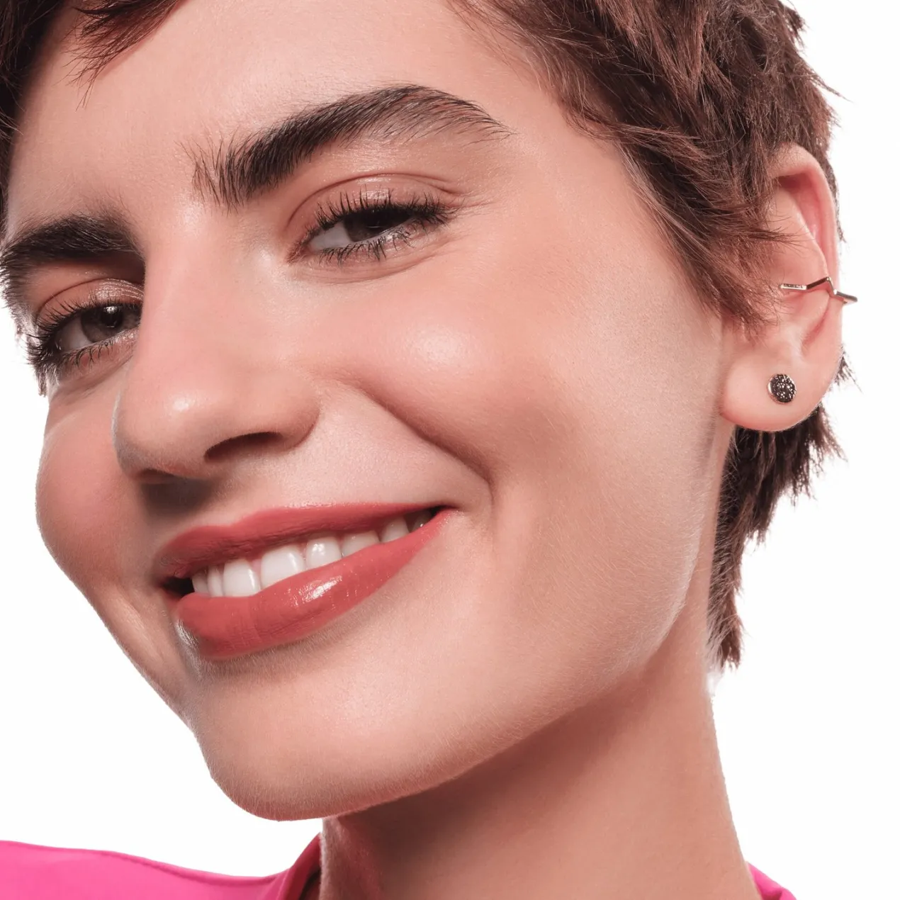 Satin Glow Barra de Labios con Brillo Luminoso