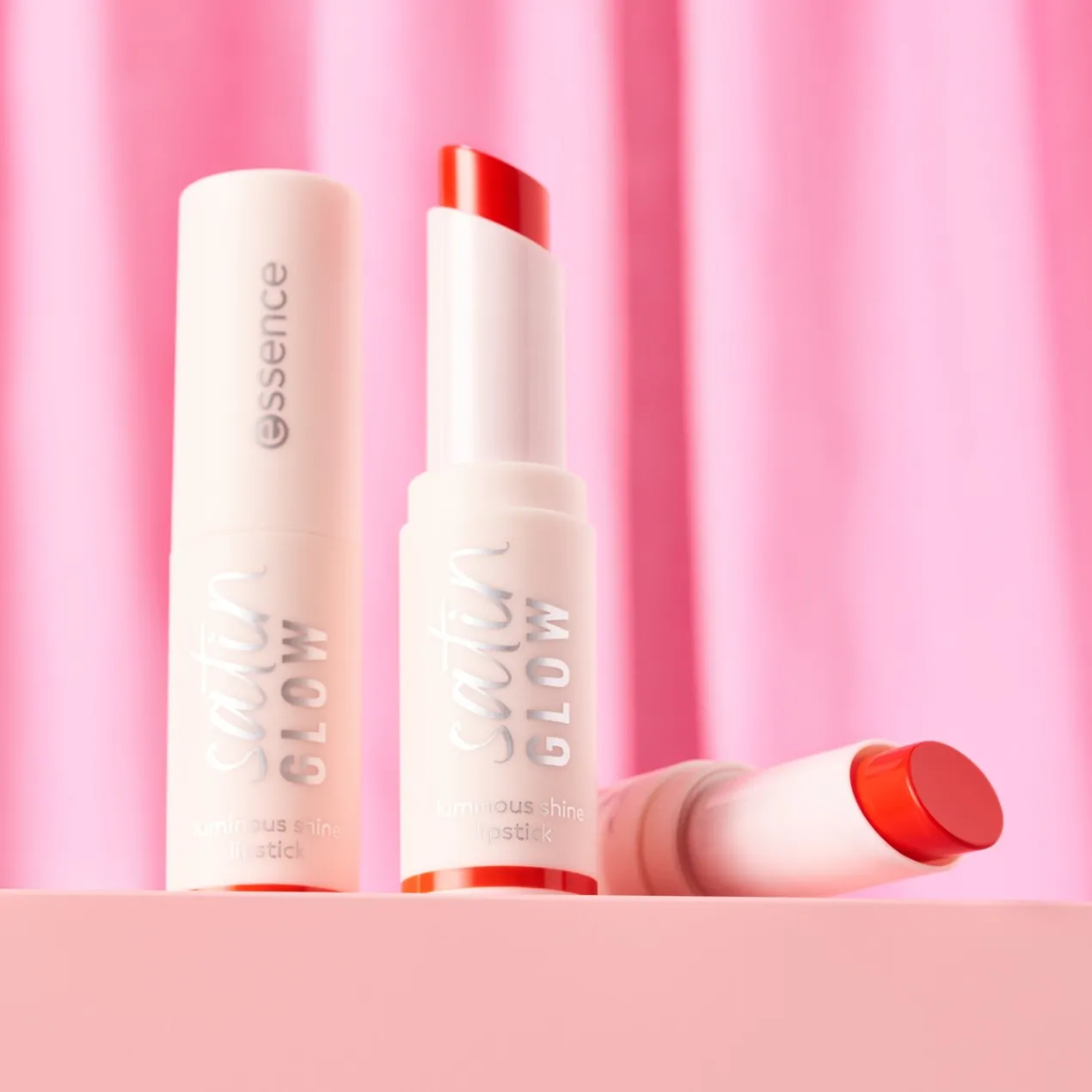 Satin Glow Barra de Labios con Brillo Luminoso