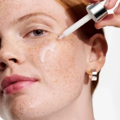Sérum Iluminador Moisture Surge Active Glow Serum