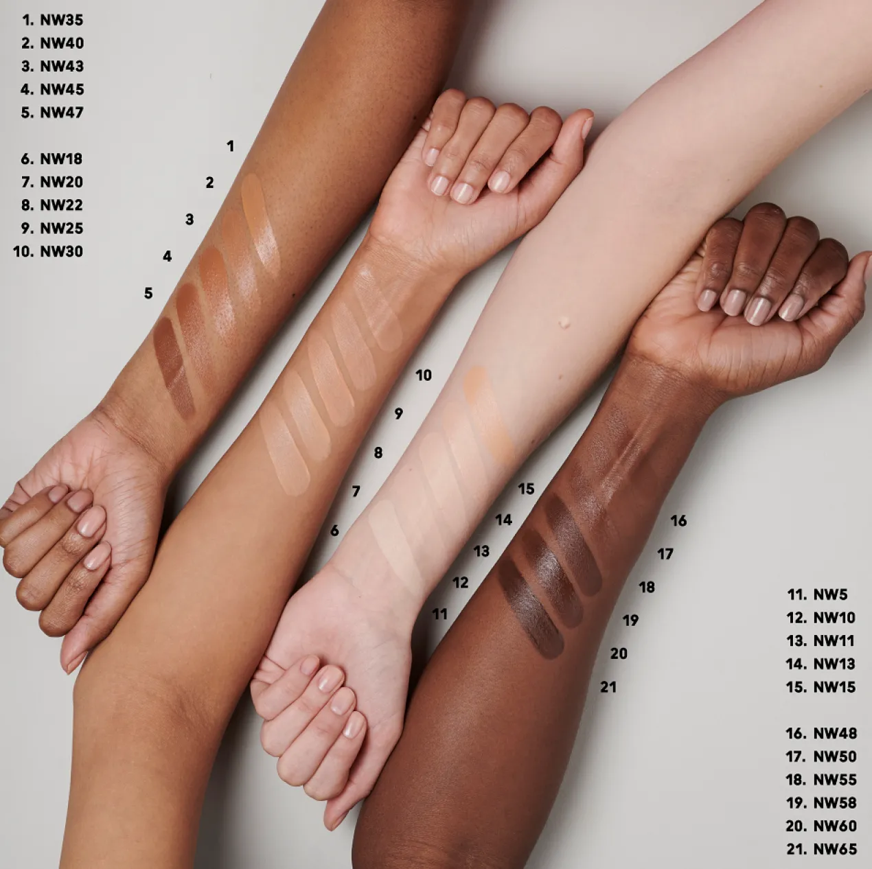 Studio Radiance Serum - Powered Foundation Base de maquillaje 24 hs hidratación