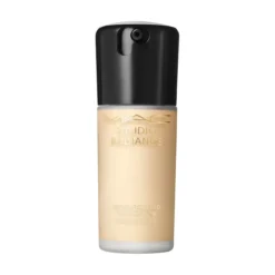 Studio Radiance Serum - Powered Foundation Base de maquillaje 24 hs hidratación