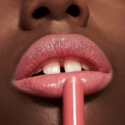 The Color Lip Glow