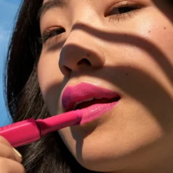 The Color Lip Glow